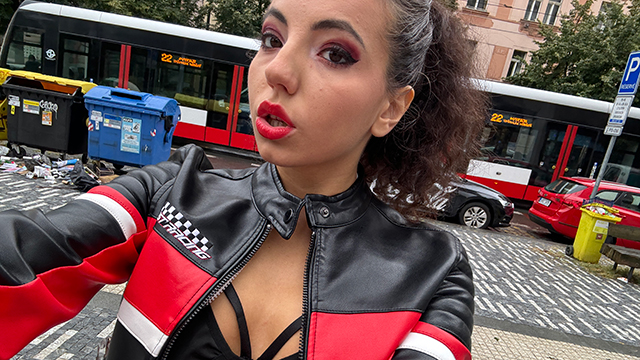 Fetish femdom video with kinky Czech brunette Mini Mitzi aka Mitz X