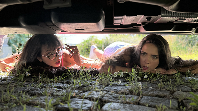 Naughty Vixi Rafi and MitzX get their car fixed by random stranger in outdoor threesome